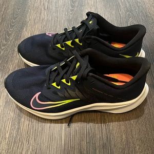 Like new Nike sneakers!